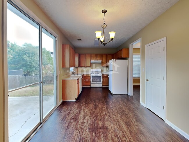 Building Photo - 7071 Hillcrest Chase Ln