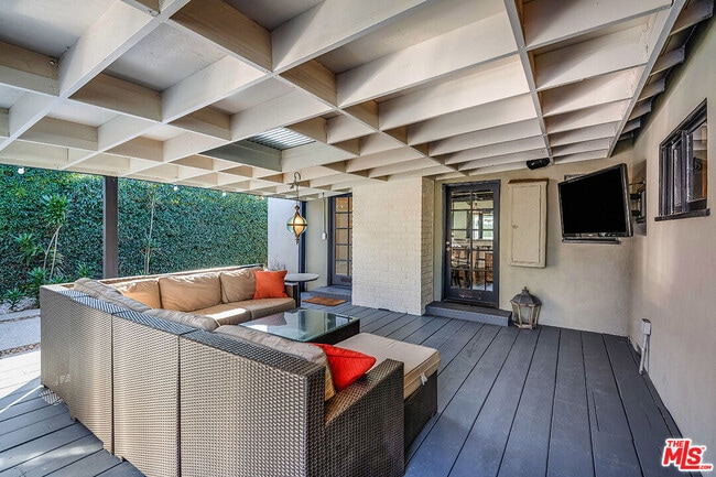 Building Photo - 4930 Strohm Ave