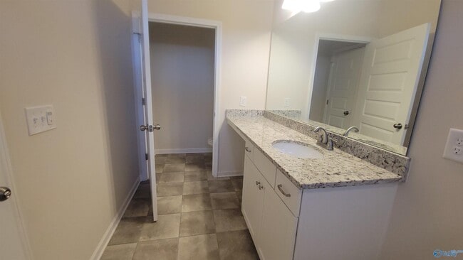 Building Photo - 13030 Lantern Pointe Wy