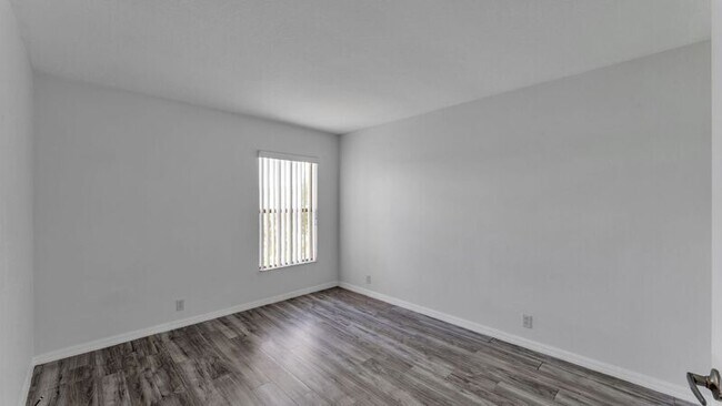 Building Photo - 3360 Fiddle Leaf Way