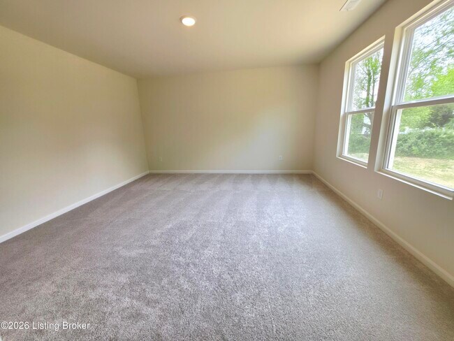 Building Photo - 8302 Fairmount Rd