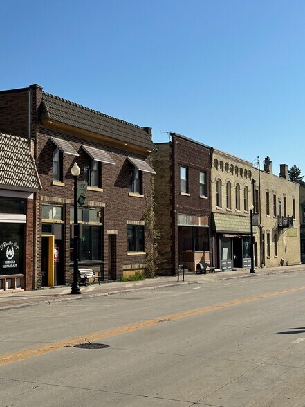 Sheboygan Falls - 118 Pine St