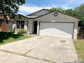 Building Photo - 8338 Bent Meadow Dr