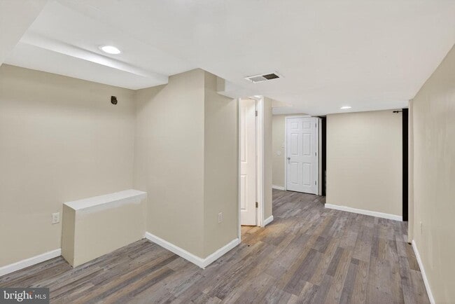 Building Photo - 3666 Clifmar Rd