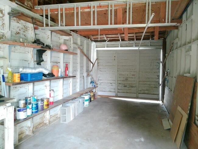 Building Photo - 4229 Jr Terrace