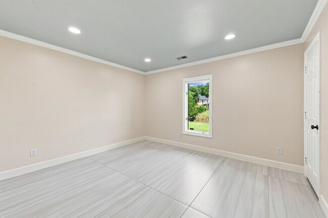 Building Photo - 4421 Carlton Ct