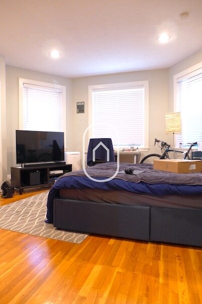 Building Photo - 36 Fenway