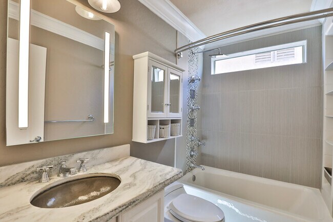 Building Photo - 36269 W Cartegna Ln