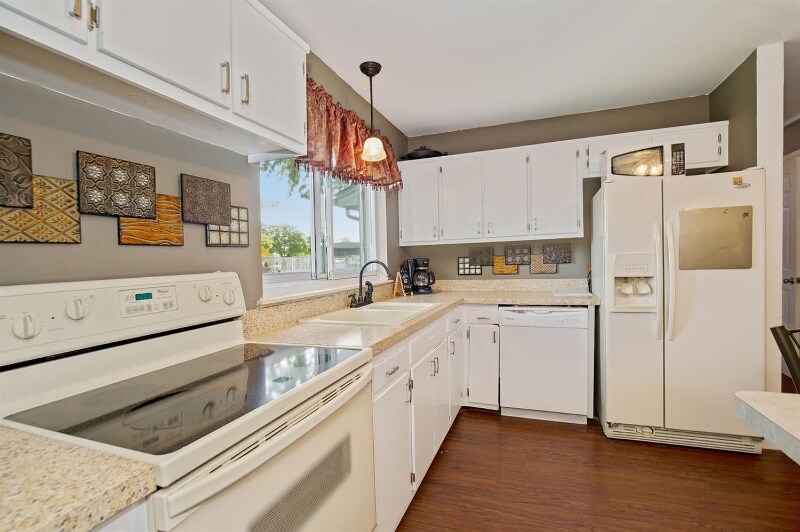 Building Photo - 40184 William Dr