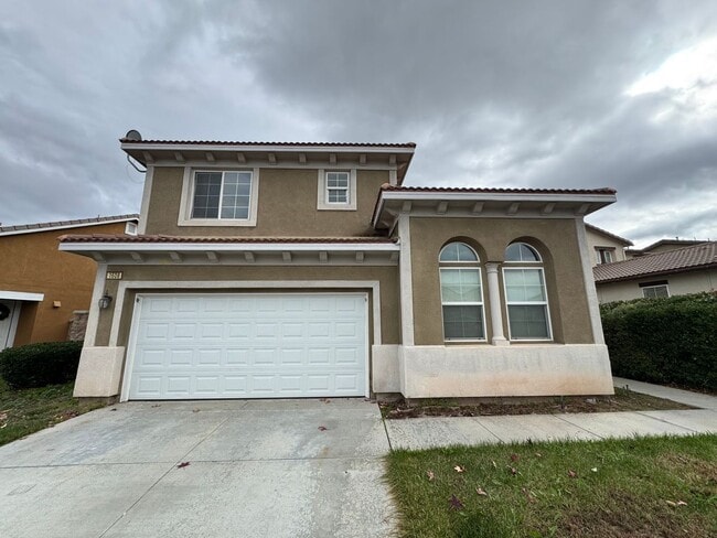 Building Photo - 5 Bedroom 3.5 Bathroom Home in Willowalk Community