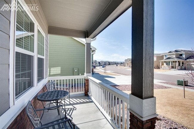 Building Photo - 8288 Hardwood Cir