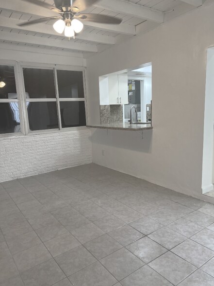 Building Photo - 8409 NW 59th Ct