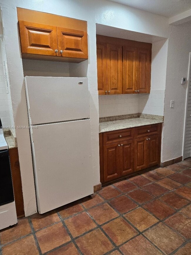 Building Photo - 3475 SW 1st Ave