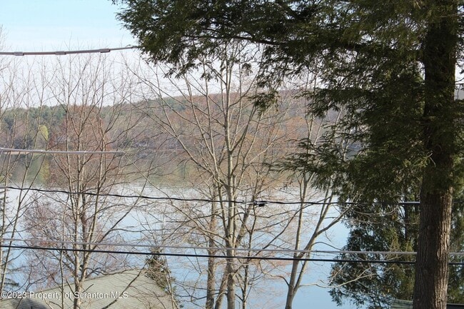 Building Photo - 63 Shore Dr