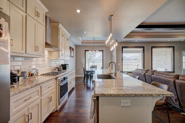 Building Photo - 3 Bedroom Home in The Grove