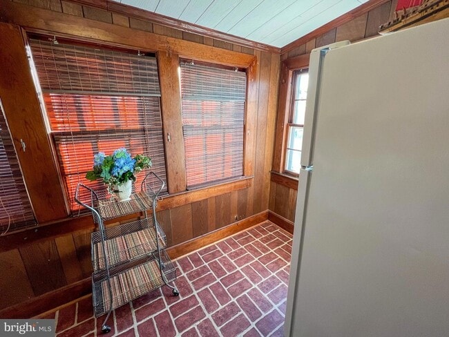 Building Photo - 314 North St