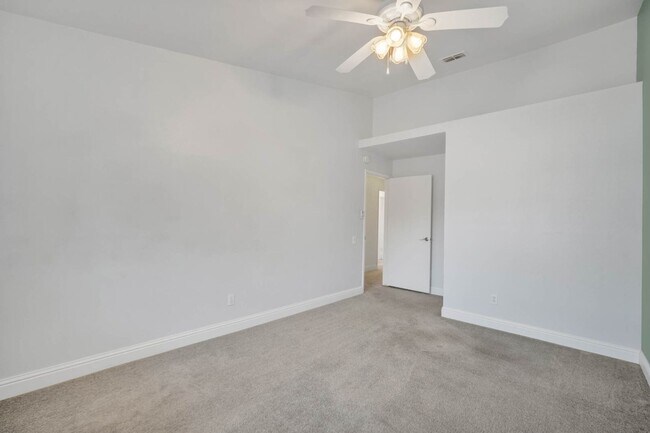 Building Photo - 4255 Taylor St