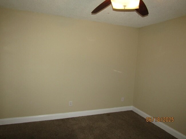 Building Photo - 4150 Horseshoe Rd N