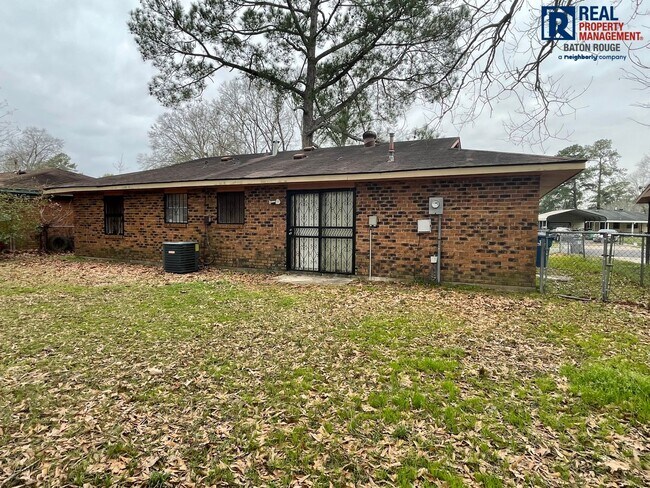 Building Photo - House: Mickens Place