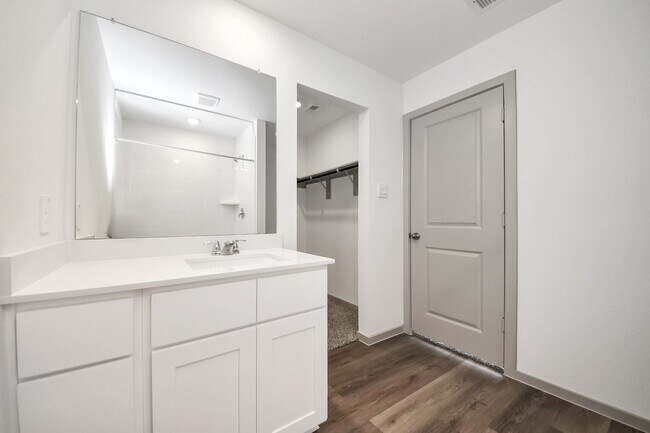 Building Photo - 1018 Bluegill Ln