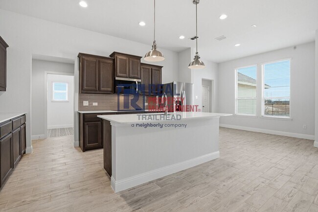 Building Photo - Thoughtfully Designed 4 Bed Home with Elevated Interiors and Lake Views