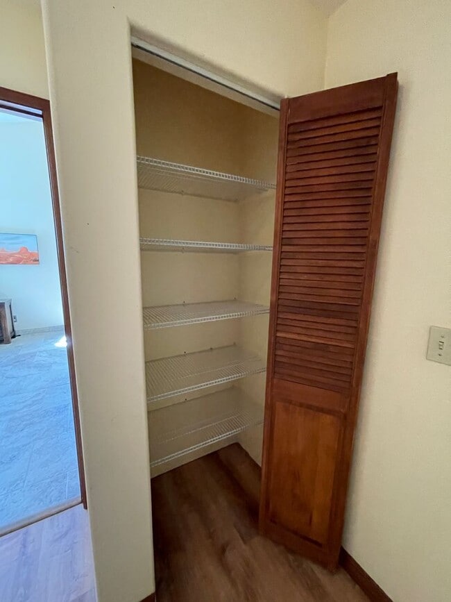 Building Photo - Spacious 4-Bedroom Retreat in Haiku with S...