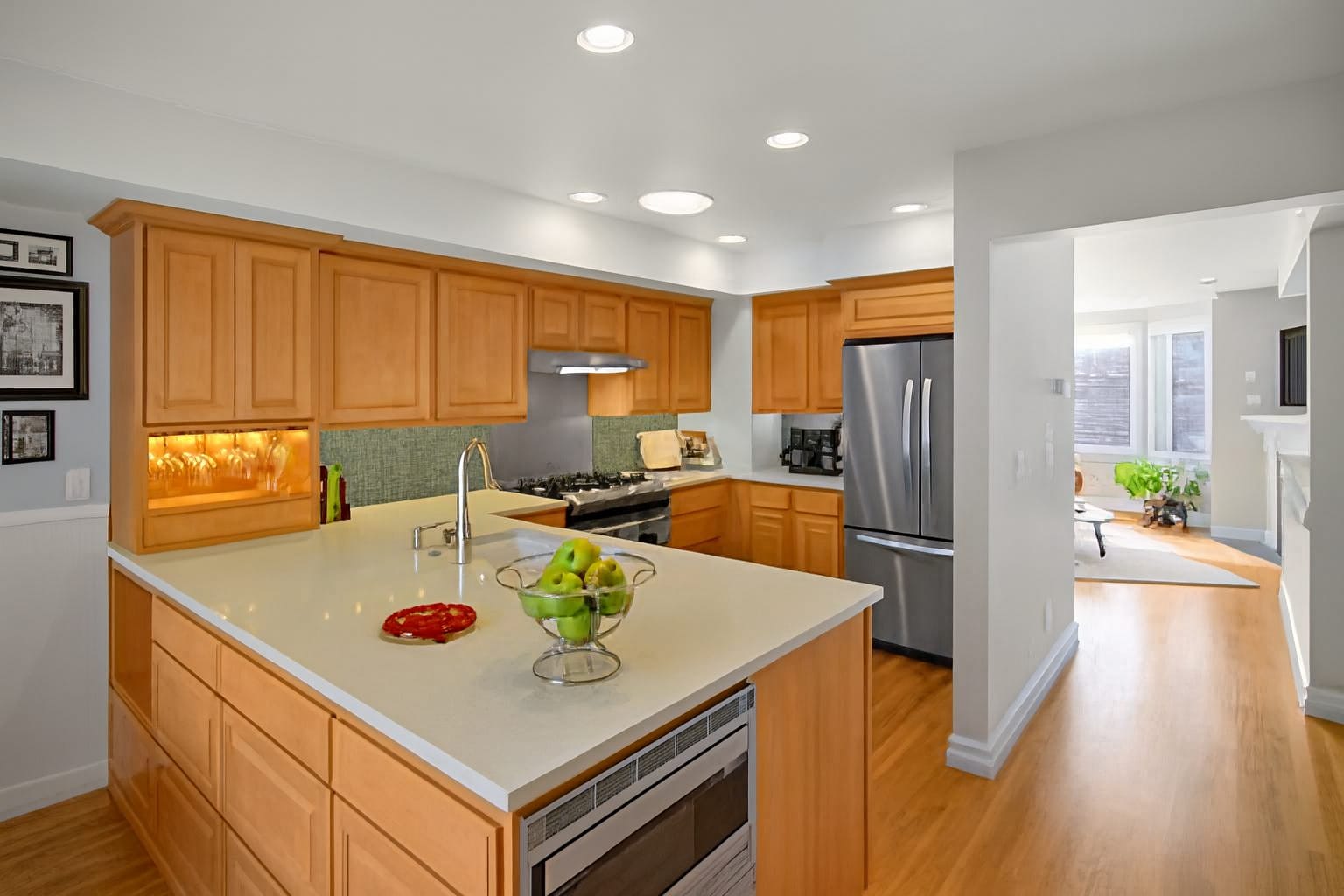 Kitchen - 404 Aloha St