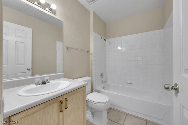 Building Photo - 2600 Pebblegold Ave
