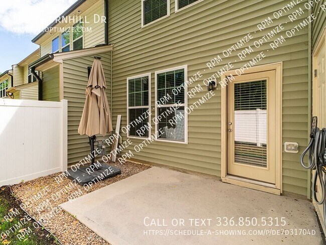 Building Photo - 156 Thornhill Dr