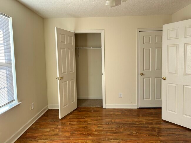 Bedroom 3 closet - 2702 Lantern Walk SE