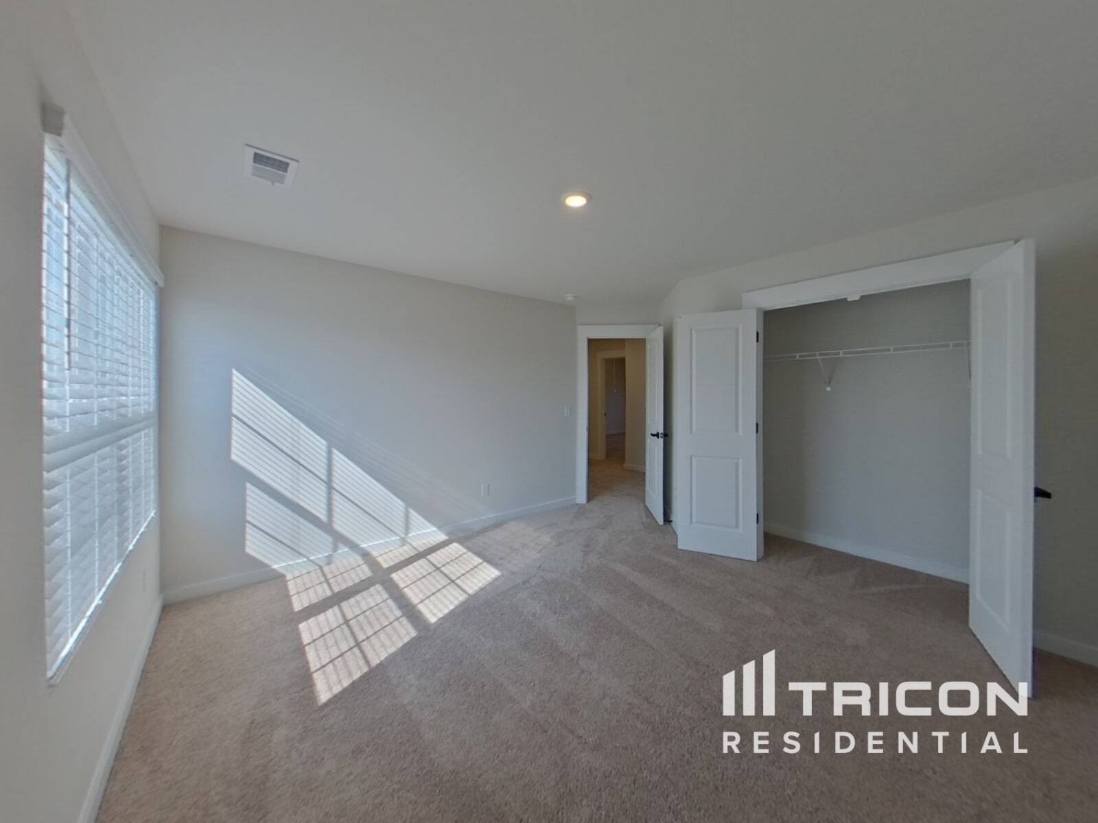 Building Photo - 1228 Crested Iris St