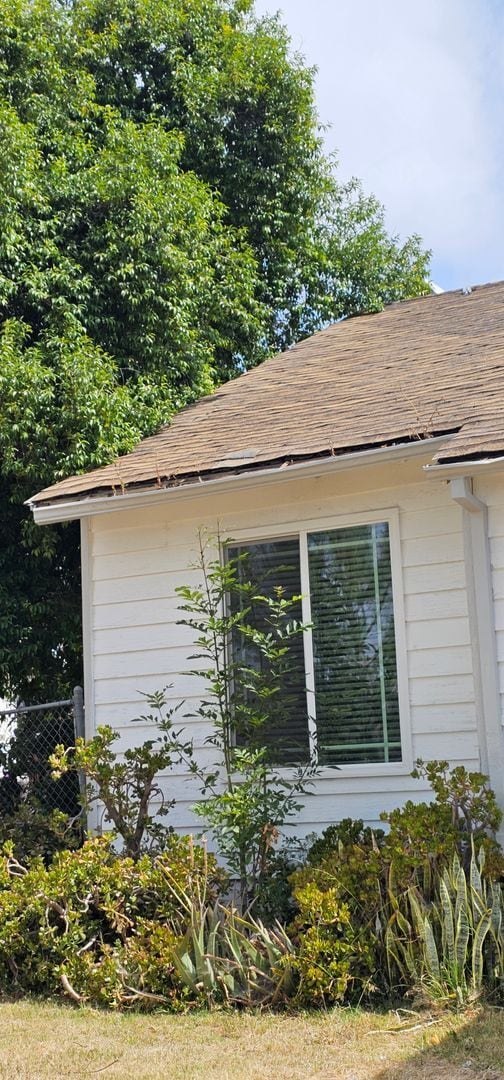 Building Photo - Half Acre Totally Remodeled House...
