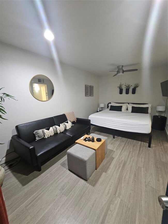 Building Photo - 4501 Speedway