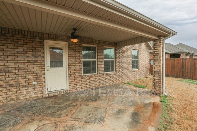 Building Photo - 3607 SW Birchton Ave