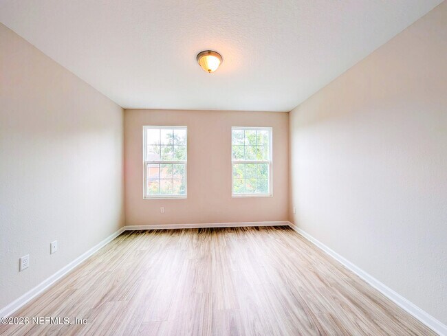 Building Photo - 6861 Lake Mist Ln