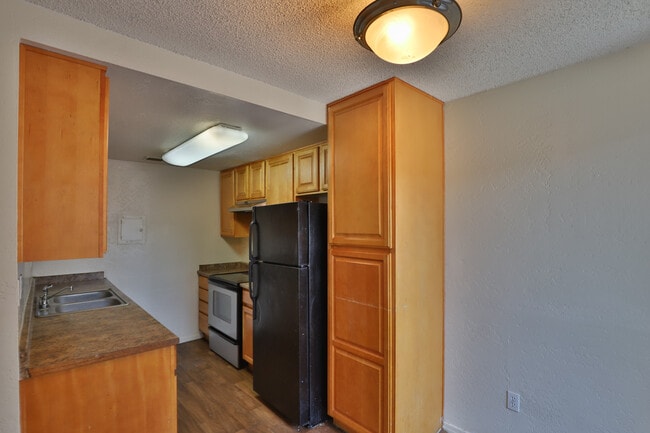 Building Photo - 1819 N 40th St