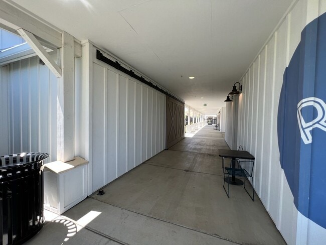 Building Photo - Newer Construction Home located in desirab...
