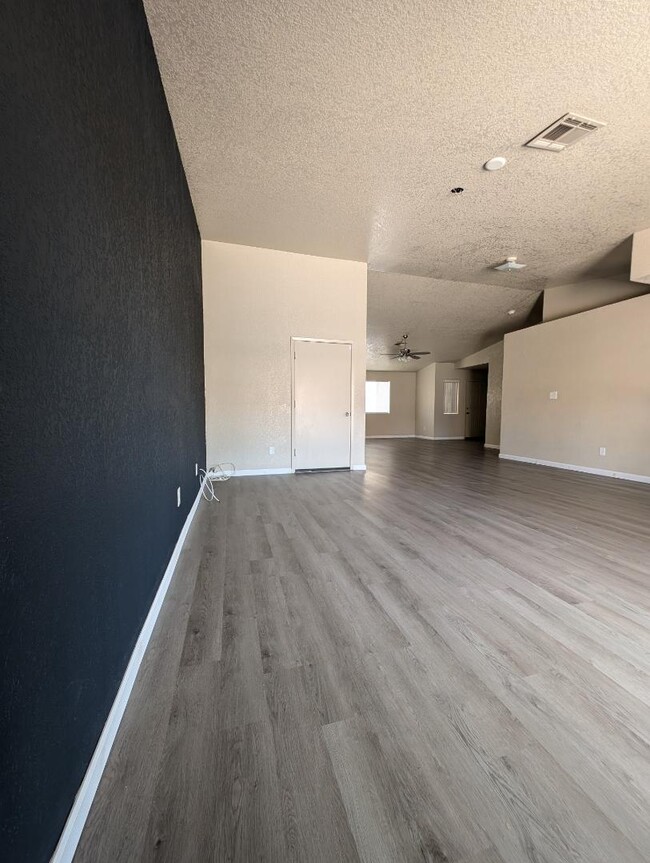 Building Photo - 11287 E 26th St