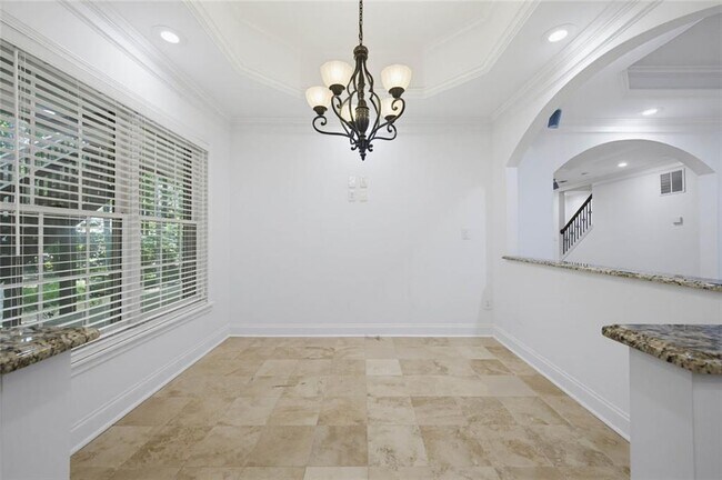 Building Photo - 735 Westwind Ln