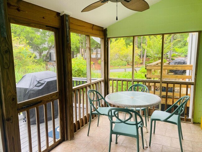 Building Photo - Winter Rental in Pine Knoll Shores