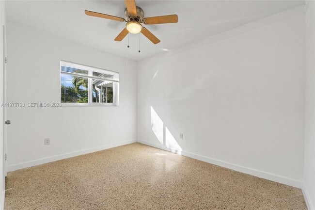 Building Photo - 201 NE 169th St