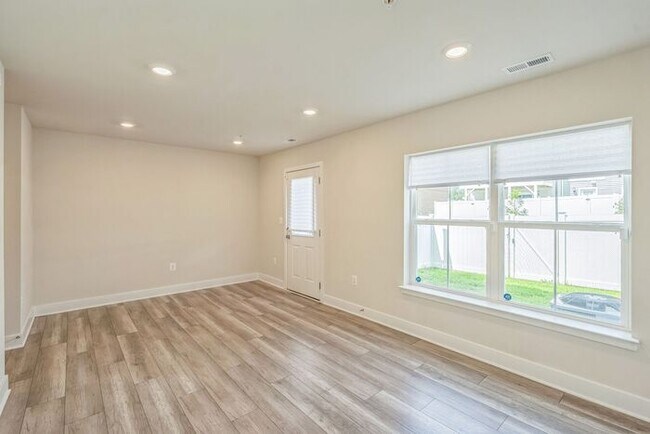 Building Photo - 5337 Phillis Wheatley Pl