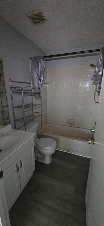 Building Photo - 304 Camillia Ln
