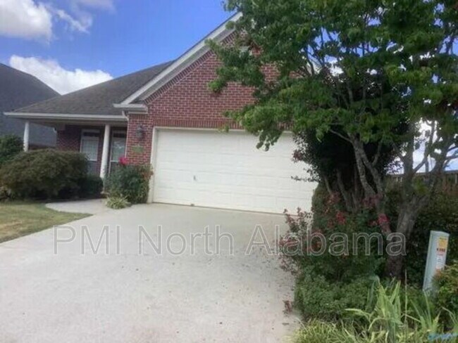 Building Photo - 134 Canterbury Dr