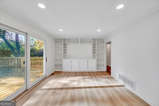 Building Photo - 1806 Knox St