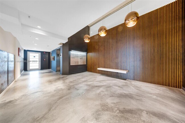 Building Photo - 1700 Meridian Ave