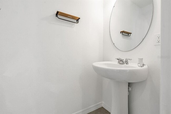 Building Photo - 1124 Merrill St