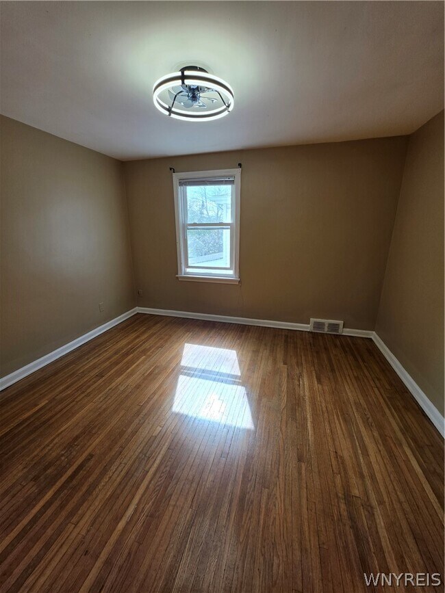 Building Photo - 351 Stillwell Ave