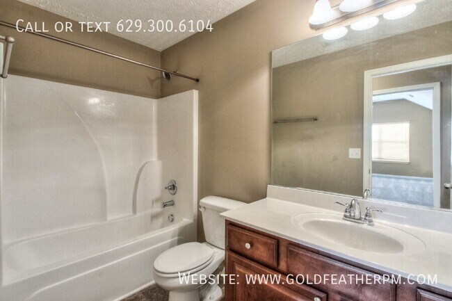 Building Photo - 3353 Tourmaline Dr