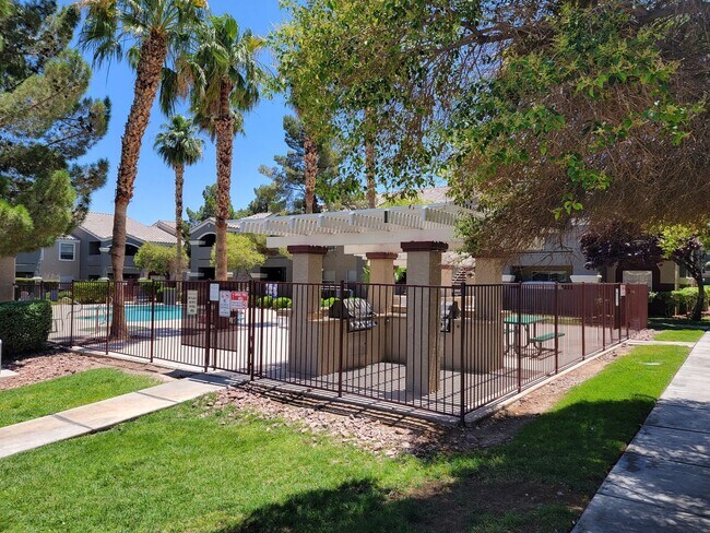Building Photo - FULLY FURNISHED 2 BEDROOM CONDO*CLOSE TO A...